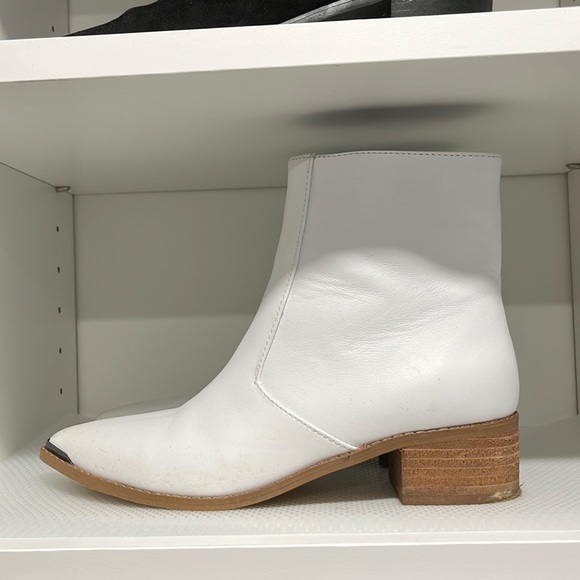 Botkier White Booties - Picture 1 of 3